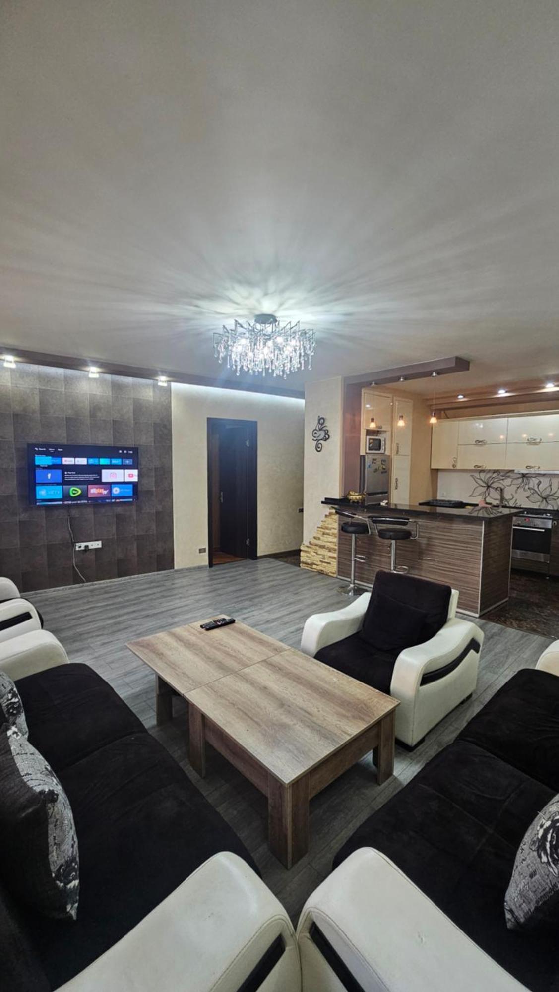 Nukri-2017 Apartment Batumi Ruang foto