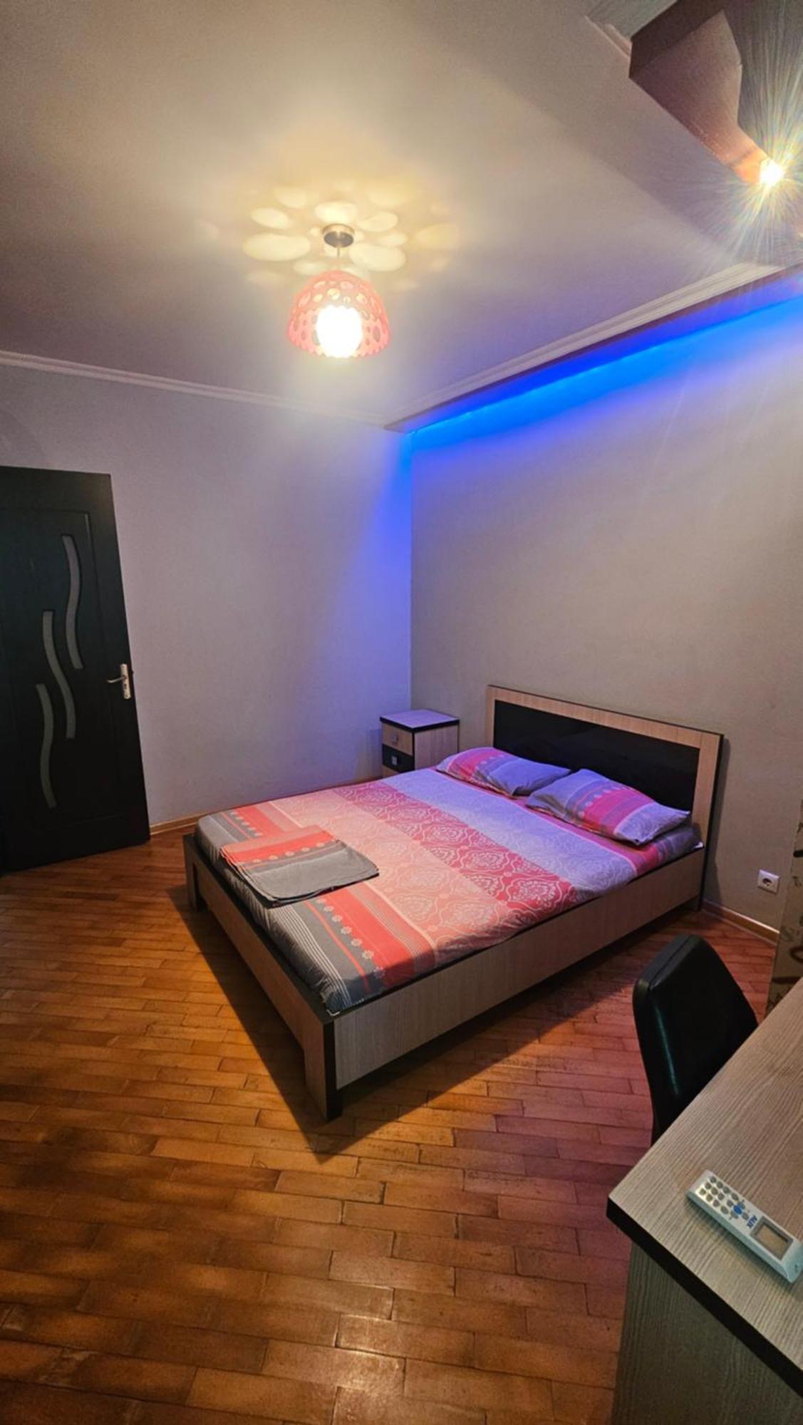 Nukri-2017 Apartment Batumi Bagian luar foto